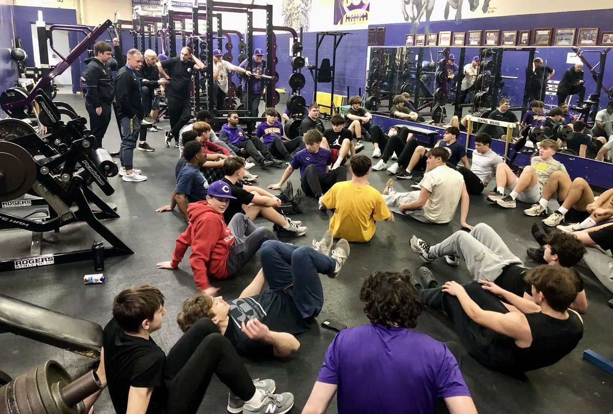 BCCFootball's tweet photo. 30+ showed up this morning to push themselves to become better — and we’re just getting started!

It’s a great time to be a Wolf! 🐺 

#HUNT https://t.co/kjPRxdgH7L