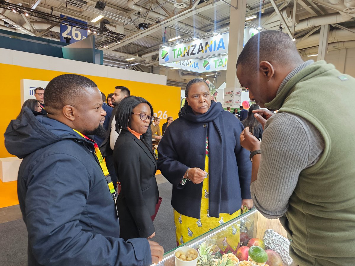 eBusiness Weekly tweet media