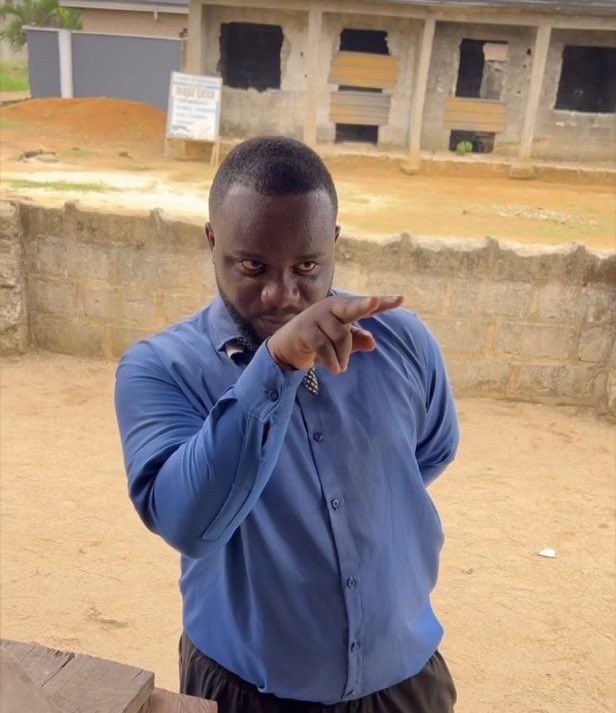 How can someone have 5k followers.

1k verified followers 

4k unverified follower and still
Struggles to have 1k views in 24 hours.

While following if you will not engage, if you wouldn't drop a comment, drop a like or repost.

Stop complaining about big accounts you are a