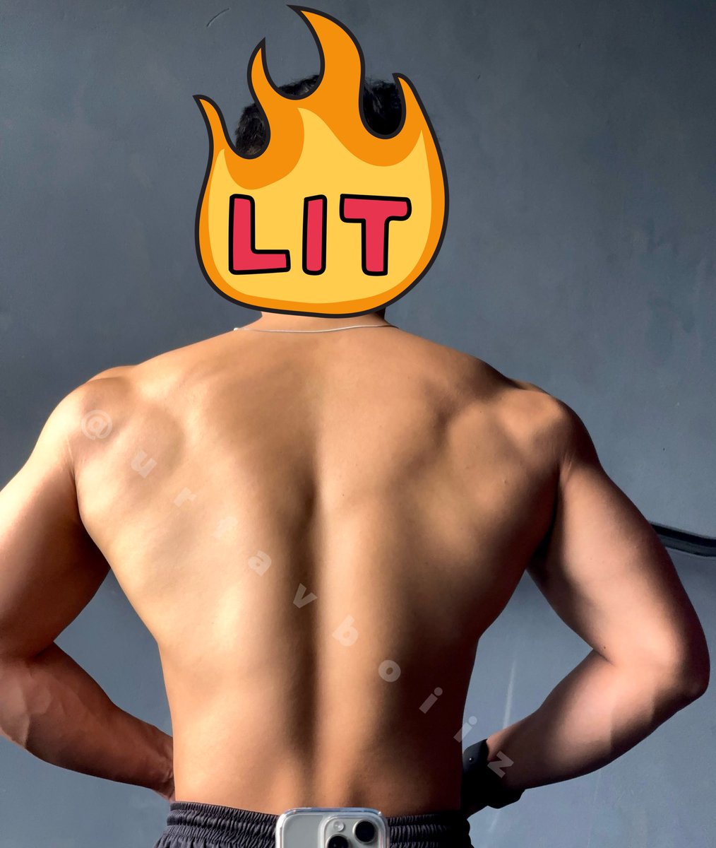 urfavboiiz's tweet image. bare-back