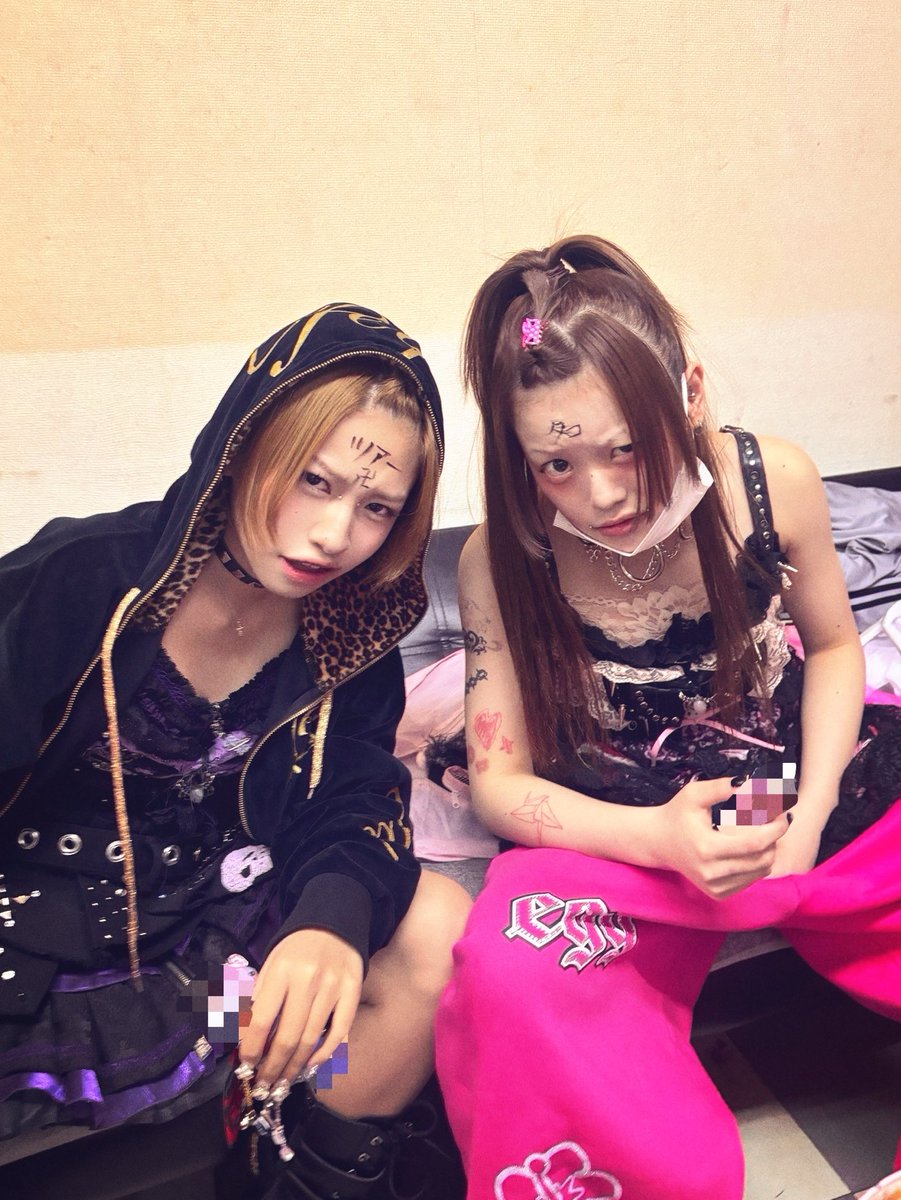 kill_kill__22's tweet image. 新宿あざした！
次ツアーファイナル東京 かまそ