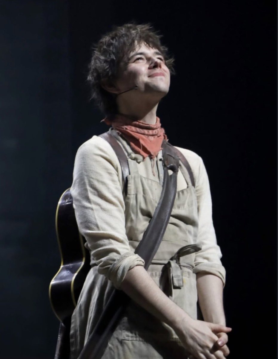 ana ✮⋆˙ tweet media