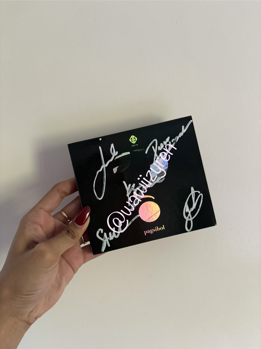 wawiizyren's tweet photo. 📌WTS LFB #SB19 PH

SB19 PAGSIBOL SIGNED ALBUM 
— QYOP (dm your offers)

— onhand
— price + sf

dm me, if interested https://t.co/1SJQVagzj8