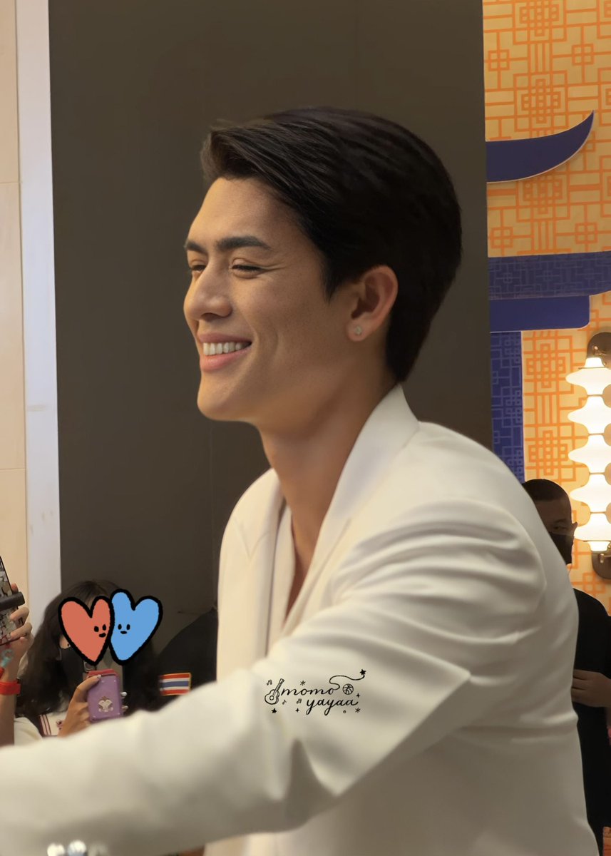 momoyayaa's tweet image. ยิ้มเยอะๆนะเธอนะ น่ารักดีค่ะ 😊

#JossxGoldfieldAndBanks
#goldfieldandbanks
#JossWayar