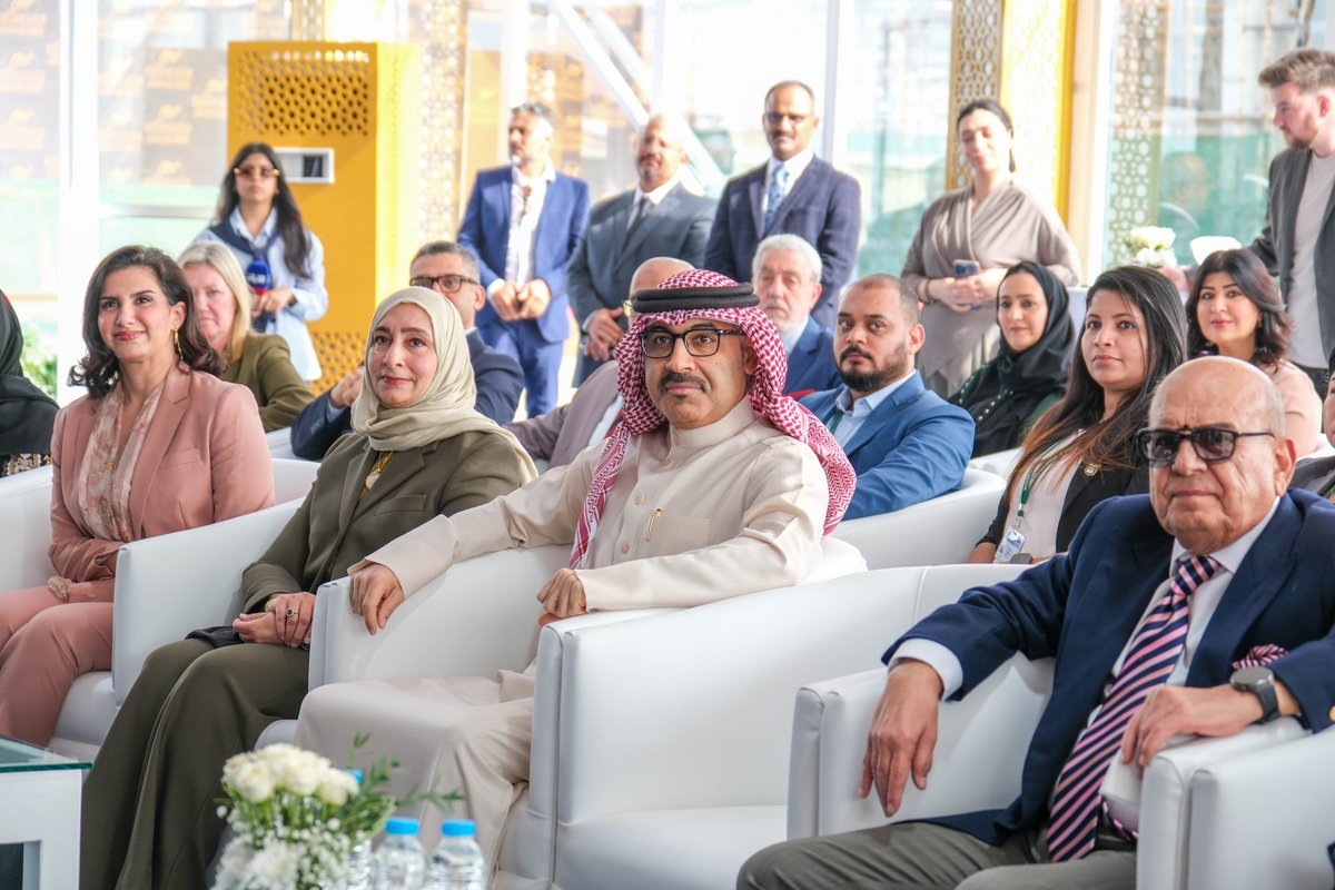 MoeBahrain tweet media