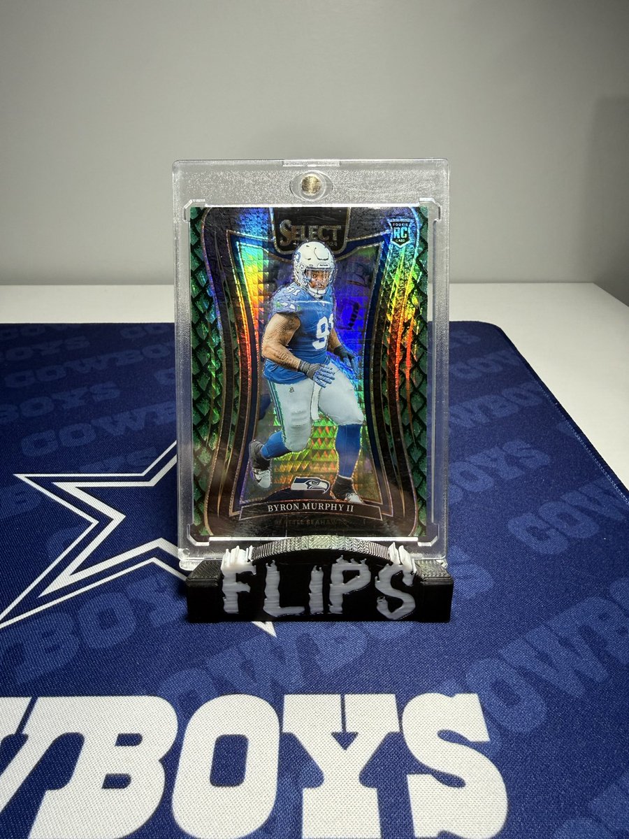 HitsFlips's tweet photo. 🔥🔥🏈 always buying animal prints, feel free to show what’s for sale https://t.co/4v9k3KzvBk