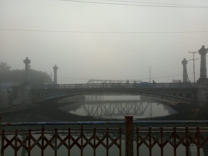 Así como la niebla abraza suavemente el Puente de La Concordia, añadiendo misterio y belleza a esta postal matancera, en #Transgaviota sabemos que cada #destino tiene su encanto, sin importar el tiempo. 📷📷