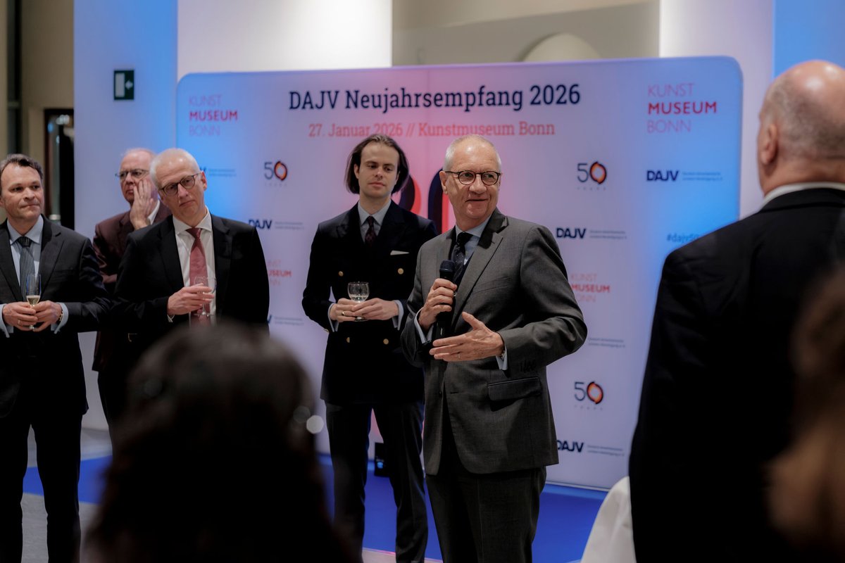 dajv_ev's tweet photo. Recap: DAJV Neujahrsempfang 2026 im Kunstmuseum Bonn - transatlantischer Austausch, viele Gespräche, neue Begegnungen.
Galerie: https://t.co/pau11tI8fU

🇩🇪🤝🇺🇸 #DAJV #DAJV50 #TransatlanticLegalPerspectives #since1975 https://t.co/uCoj607XGd