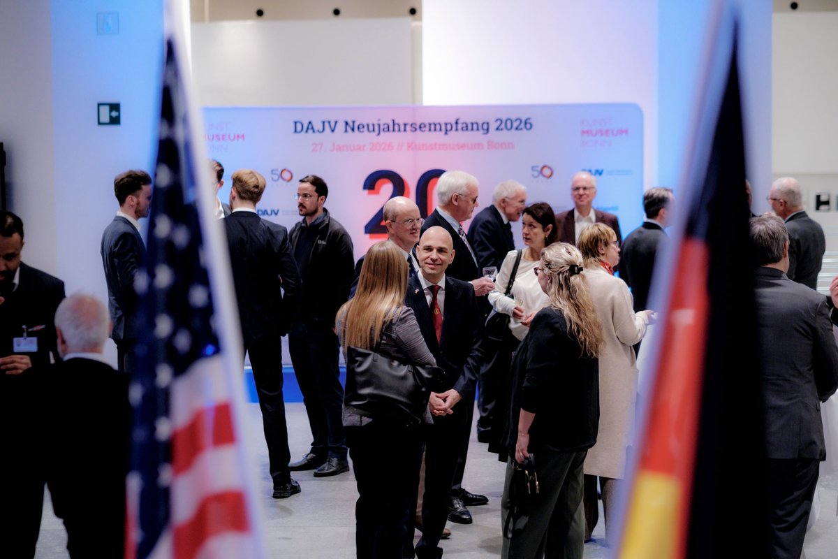 dajv_ev's tweet photo. Recap: DAJV Neujahrsempfang 2026 im Kunstmuseum Bonn - transatlantischer Austausch, viele Gespräche, neue Begegnungen.
Galerie: https://t.co/pau11tI8fU

🇩🇪🤝🇺🇸 #DAJV #DAJV50 #TransatlanticLegalPerspectives #since1975 https://t.co/uCoj607XGd