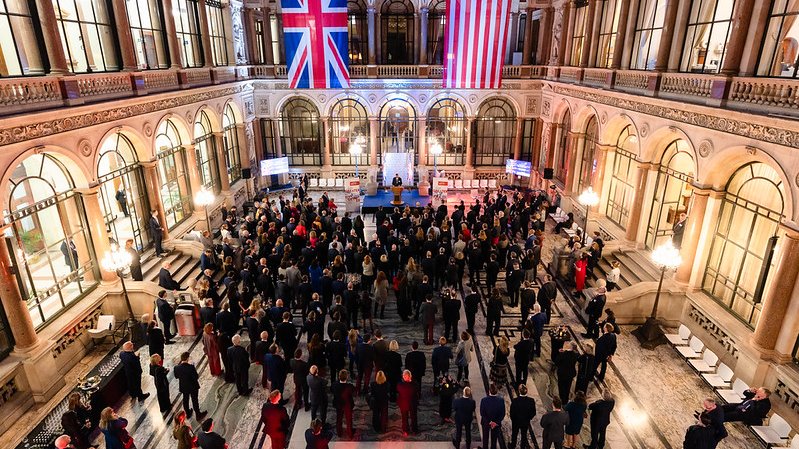 Ambassador Warren Stephens tweet media