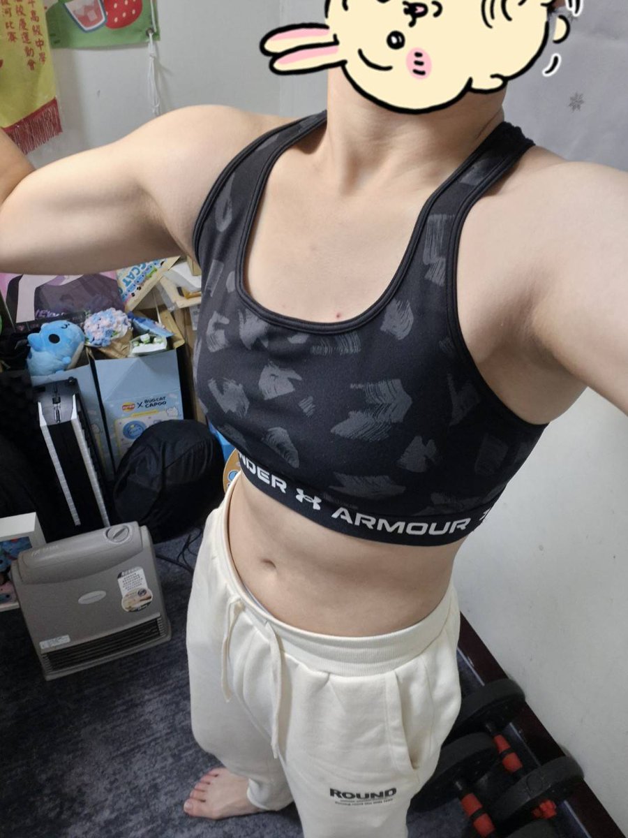 yien_617's tweet photo. 好看么？ #女同 #拉拉 #le https://t.co/6ZL0k6m9M7