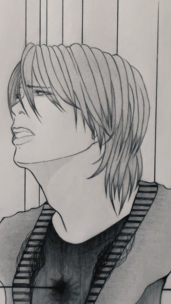 進捗！！！髪の毛！！！ 縦線をひたすら薄〜く薄〜くひたすら重ねて