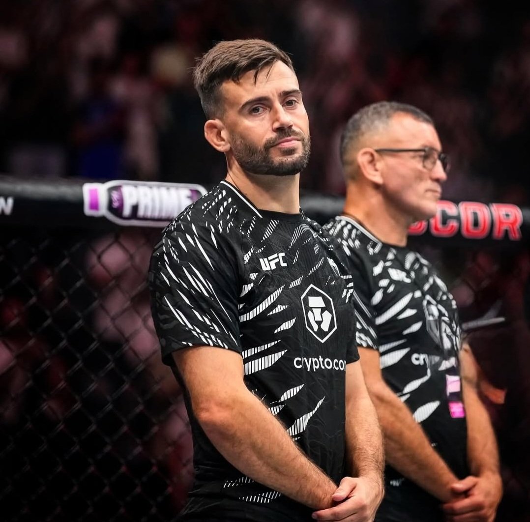 𝐦𝐚𝐧𝐧𝐲 𝐟𝐞𝐫𝐧𝐚𝐧𝐝𝐞𝐬 tweet media