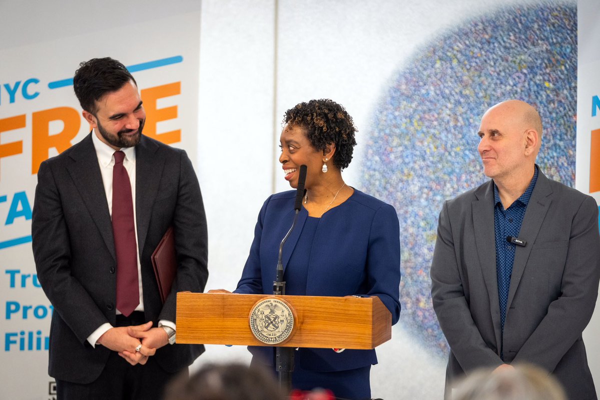 NYCMayor's tweet image. Yesterday we kicked off NYC’s Free Tax Prep season. That means filing your taxes at zero cost, keeping every dollar of your refund, and not getting ripped off by for-profit companies. 
 
Nearly half of all New Yorkers qualify. Get help—virtually or in person—at…