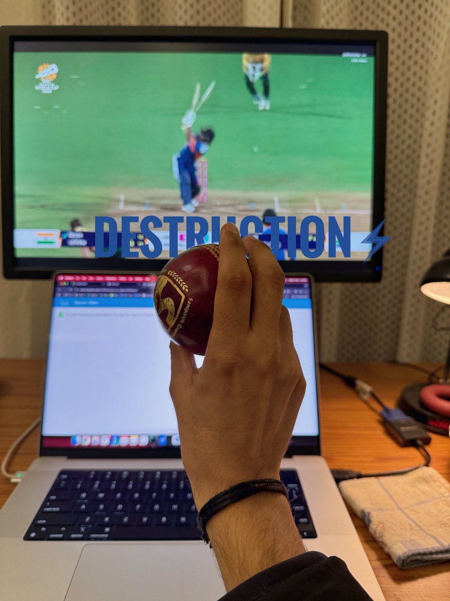Rohit_sony7's tweet photo. World Cup on the big screen, work on the small one 🏏💻
Nothing beats enjoying a destruction live while grinding at the desk 🔥
#WorldCup #CricketFever #WFH #Destruction #CricketLovers https://t.co/r7u5qAIc75