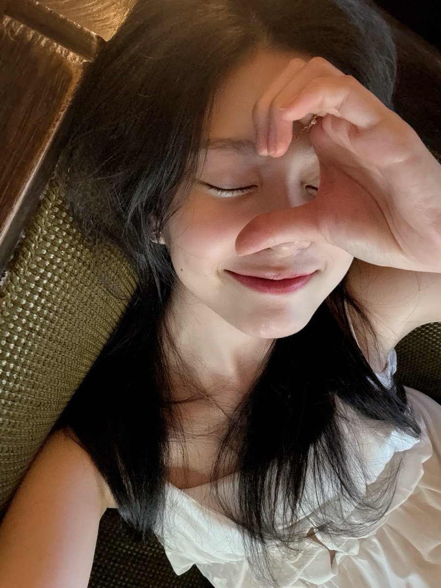 saveminju025's tweet image. 울민주 생일 축하해🫶🏻

#빛나는_민주의_오늘
#OurshiningMinjuDay