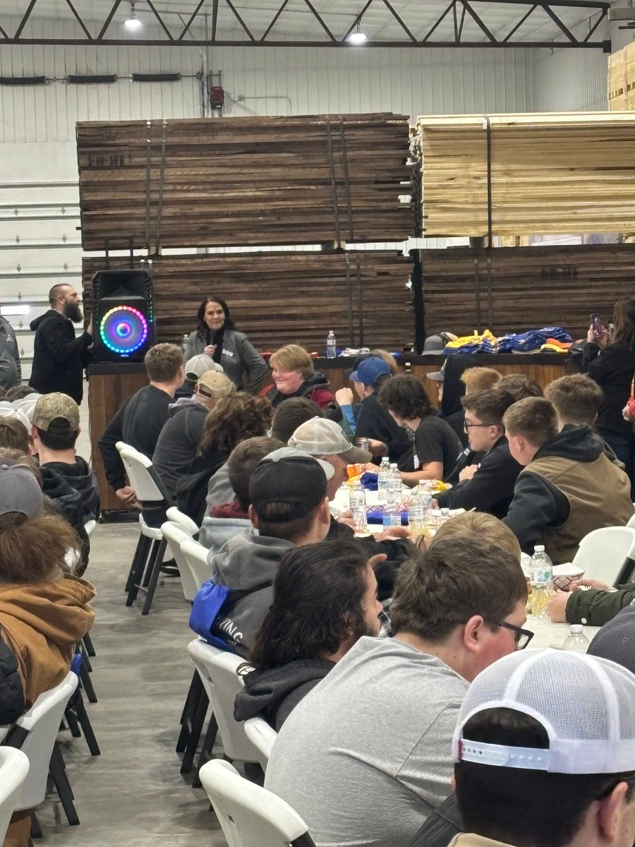 West Delaware School tweet media