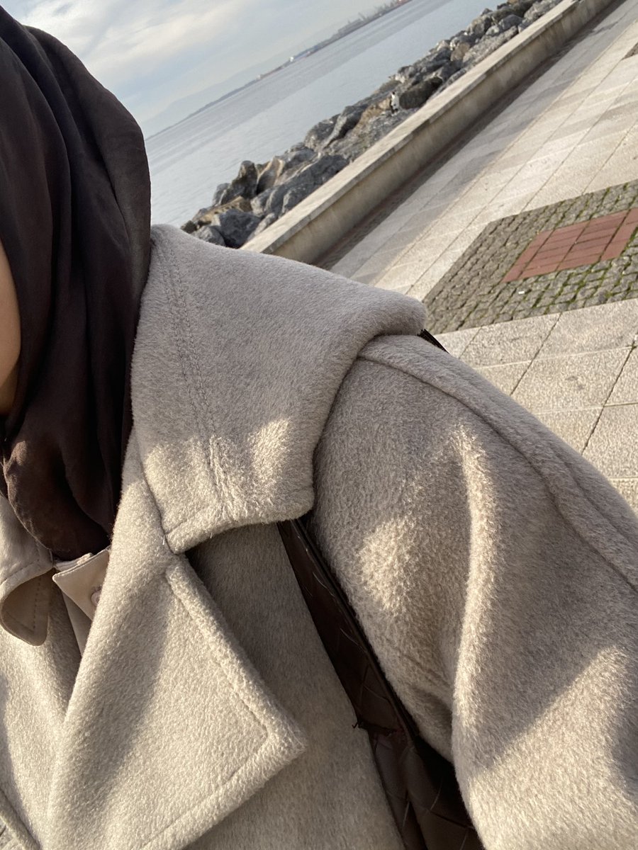 Annemin çantam kabanımdan düşmesin diye bulduğu çözüm