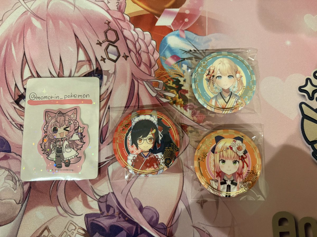 交換】 ホロライブ hololive ランダム箔押し缶バッジ 正月衣装ver