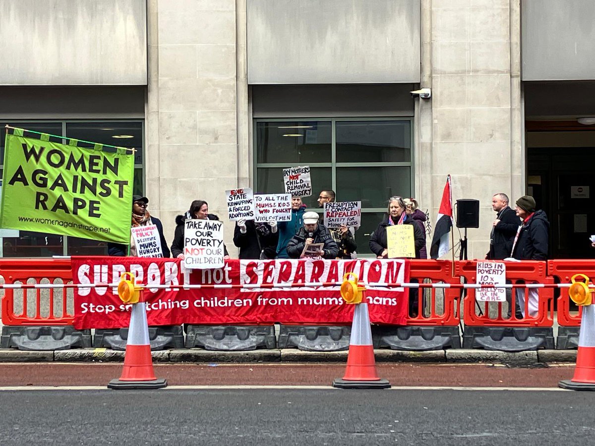 NotSeparation's tweet image. Today at #familycourt against the abuse mums suffer from perpetrators as well as social services, fighting for their children. STOP removing children from loving mums!