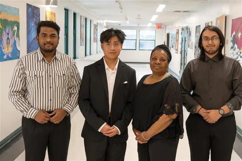 Southpole Foundation awards $20,000 total in scholarships to 11 LaGuardia college students qns.com/2026/02/southp…