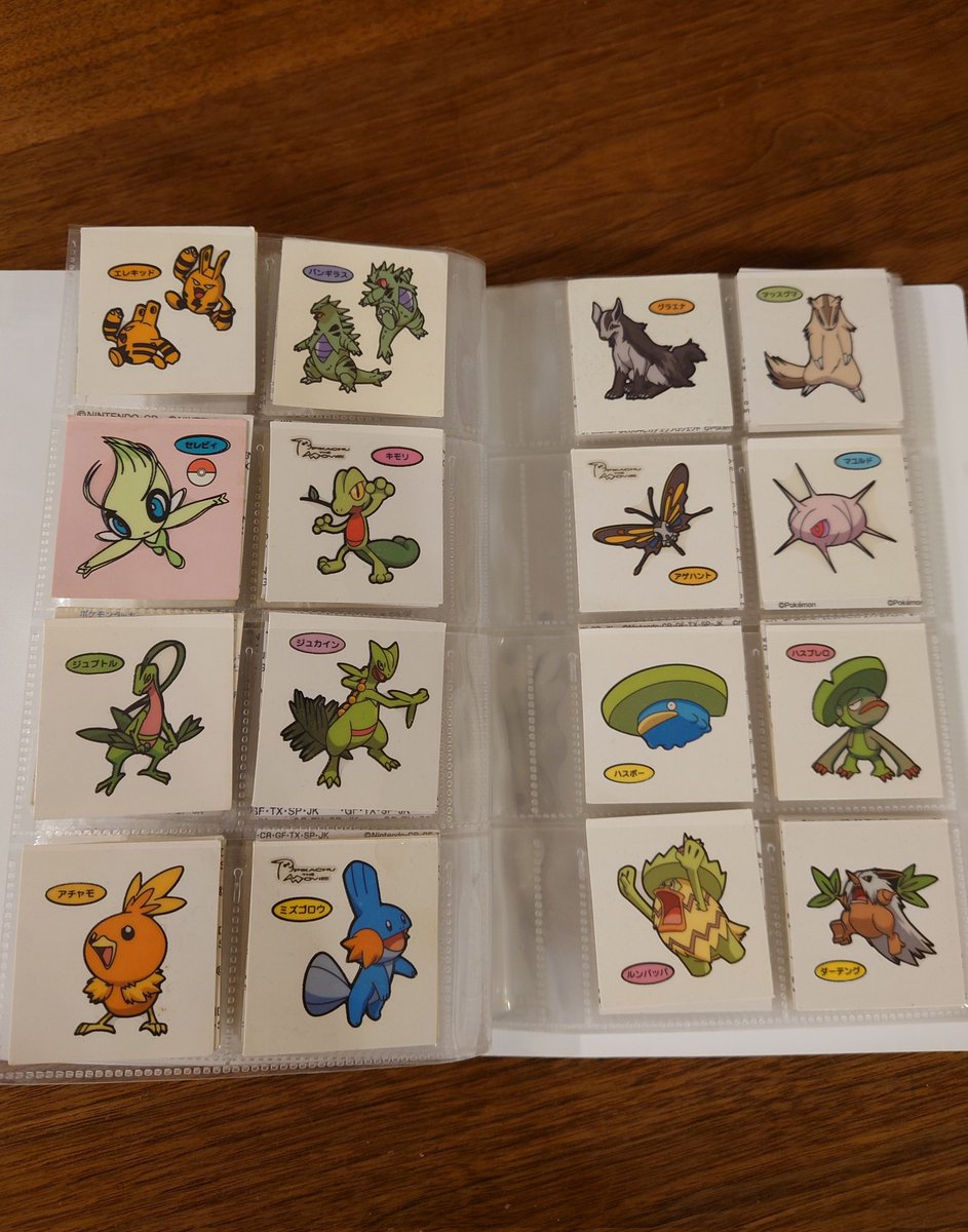 ターコイズ☆様用(⁠ノ⁠◕⁠ヮ⁠◕⁠)⁠ノ⁠*⁠.⁠✧ 年代物なので、改めて見ると色褪せがすごい…🥲 貴重なコレクション