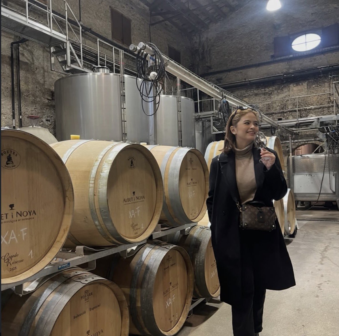 h0ranhae_'s tweet image. May you win in this lifetime bearents. Happiness looks so good on you both 🥹