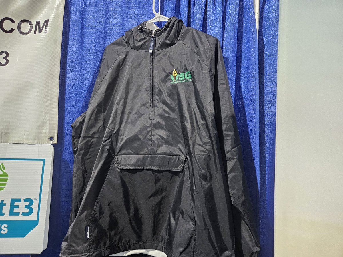 UniSouth's tweet photo. Come to the #southernfarmshow and get your  #seed plans in line with USG #soybeans to get your highest #yield possible for your #farm

 #plant2026 #agriculture #farming #YieldFarming 

Register to win a hoodie, rain jacket, or hydroflask while here! https://t.co/LHflMQY7LE