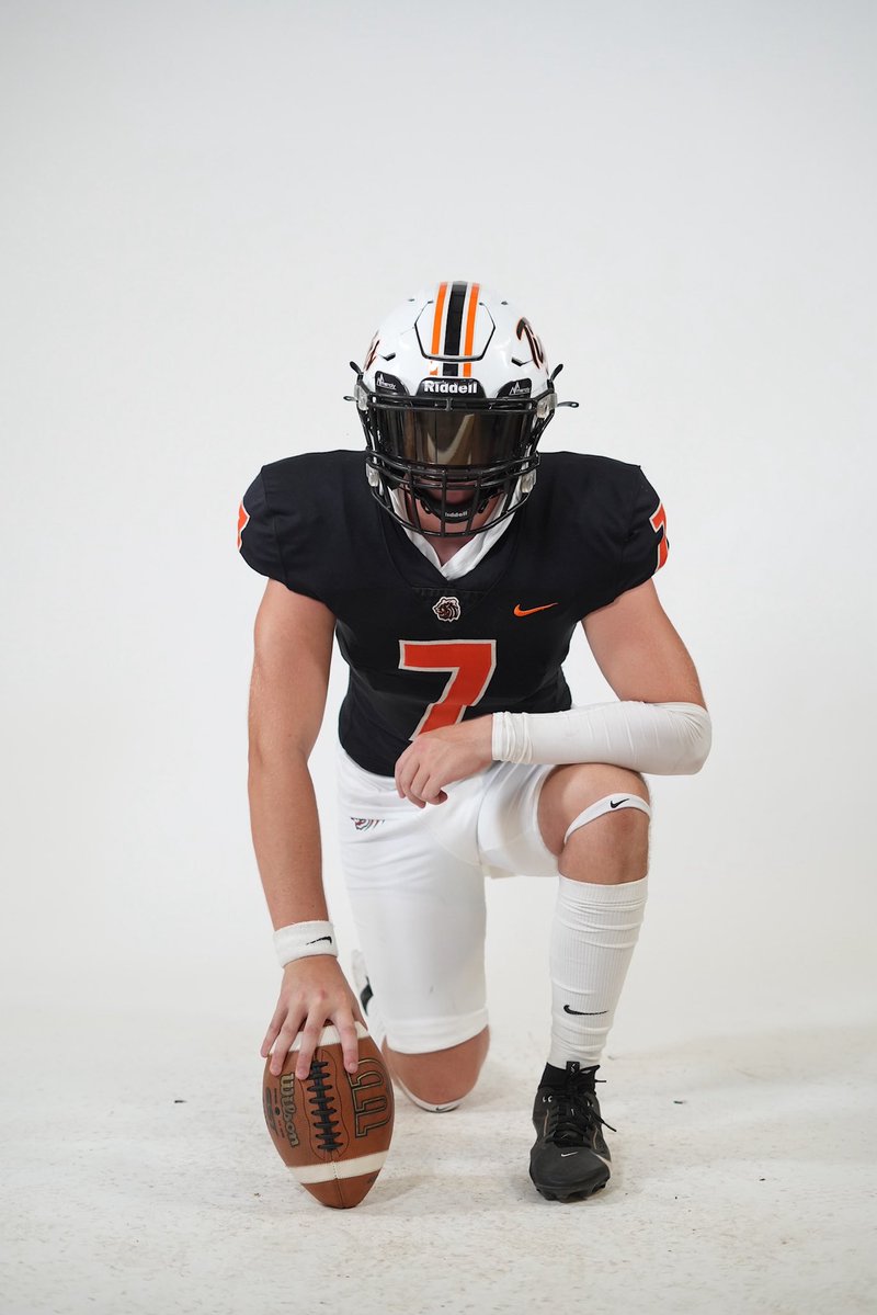 Congratulations to 2026 QB Hayden Coley on signing to play at the next level and continue his education <a href="/MACBulldogsFB/">McPherson Football</a> ❗️Continue to lead on and off the field <a href="/HaydenColeyQB1/">Hayden Coley</a> ❗️

#RecruitTheCounty 🐅