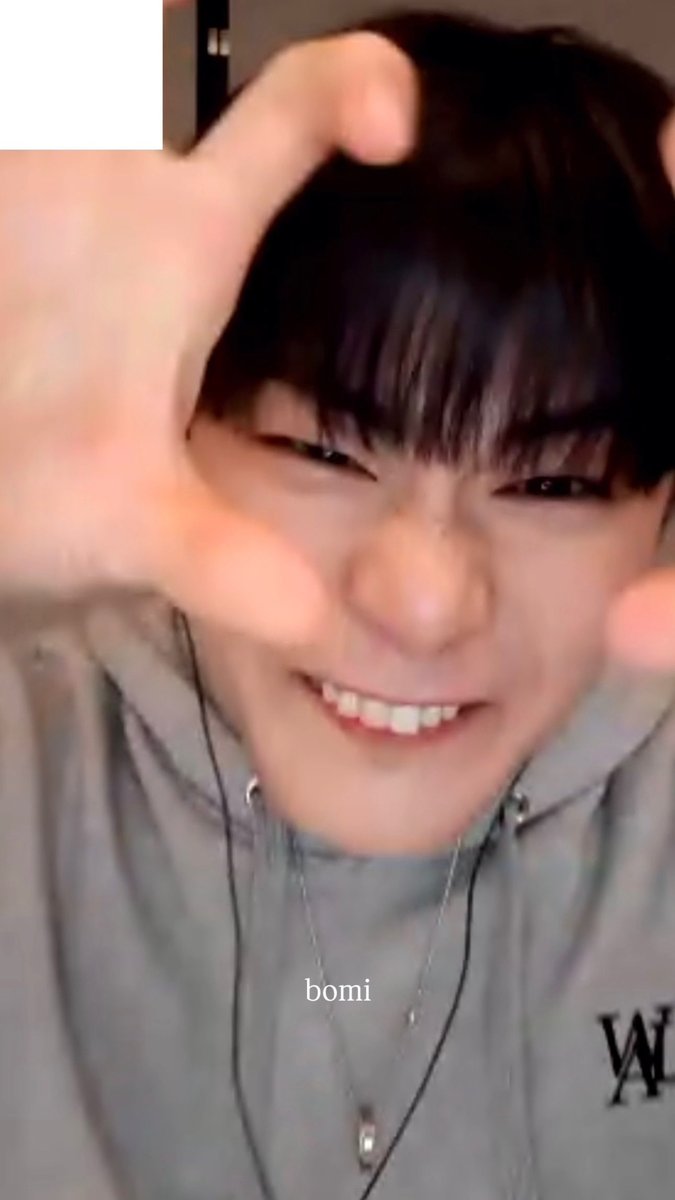 𝐁𝐨𝐦𝐢 tweet media