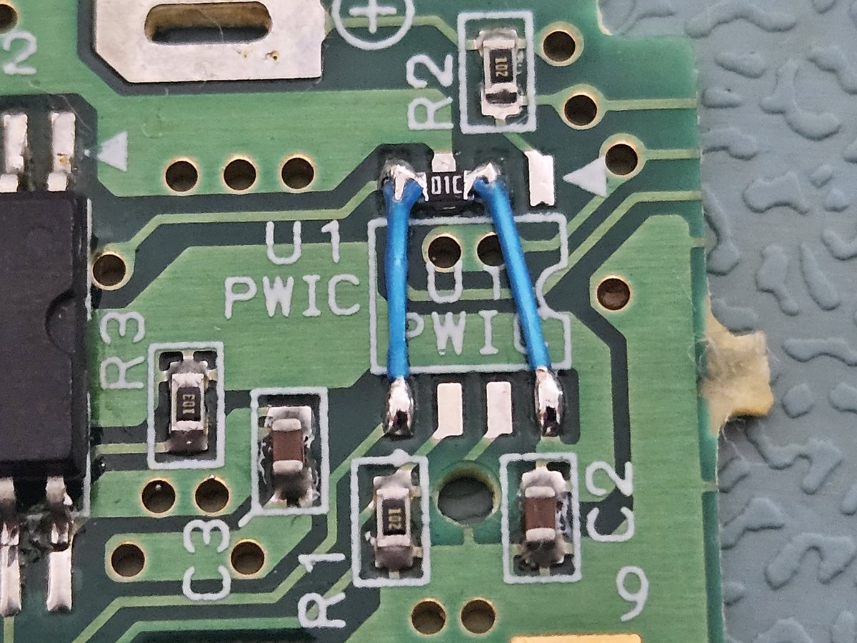 MisirajEduart's tweet image. The correct way to FRAM the Nintendo 64 Controller PAK 😌
- FM1808-70-SG
- PWIC removed 
- 22uf 6.3v Tantalum capacitor (might not be needed after FRAM mod)
- 0603 10K Resistor

All credits go to @nosIndulgences 
Check the thread below on how to do this ⬇️