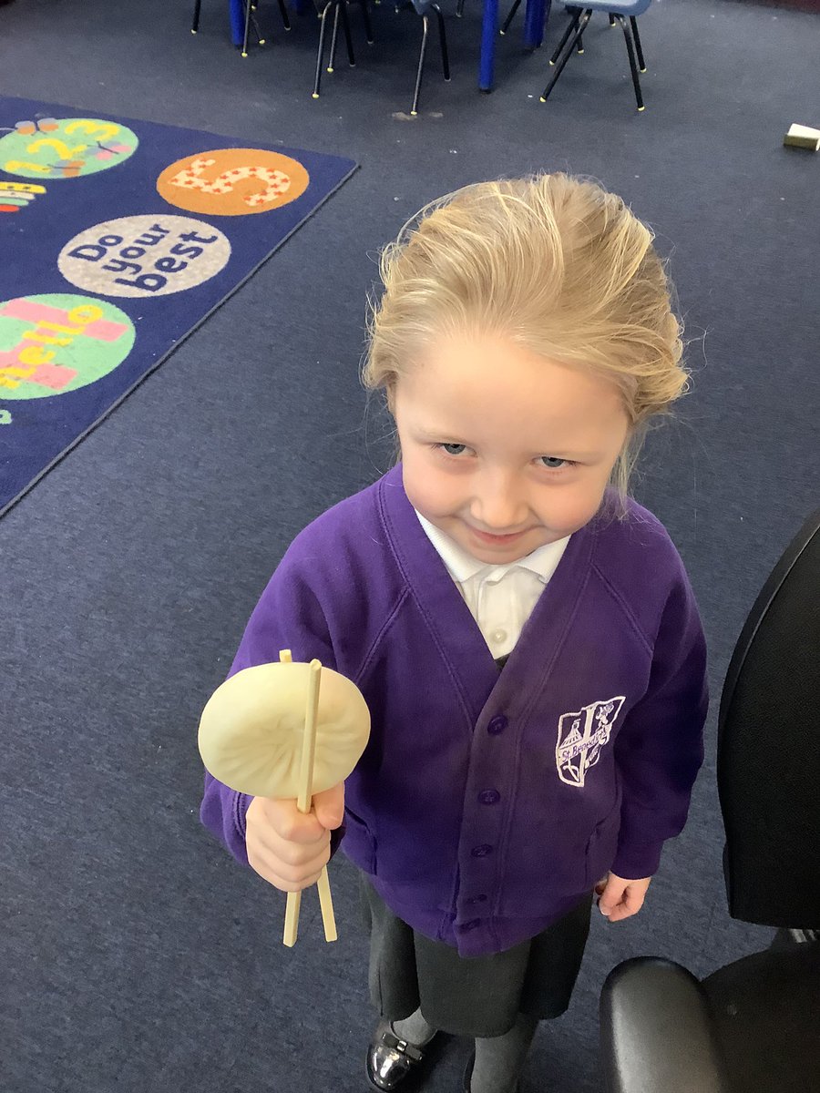 StBenReception's tweet photo. We have been trying to use the chopsticks in our Chinese restaurant. It’s very tricky! https://t.co/kNQ9010ONi