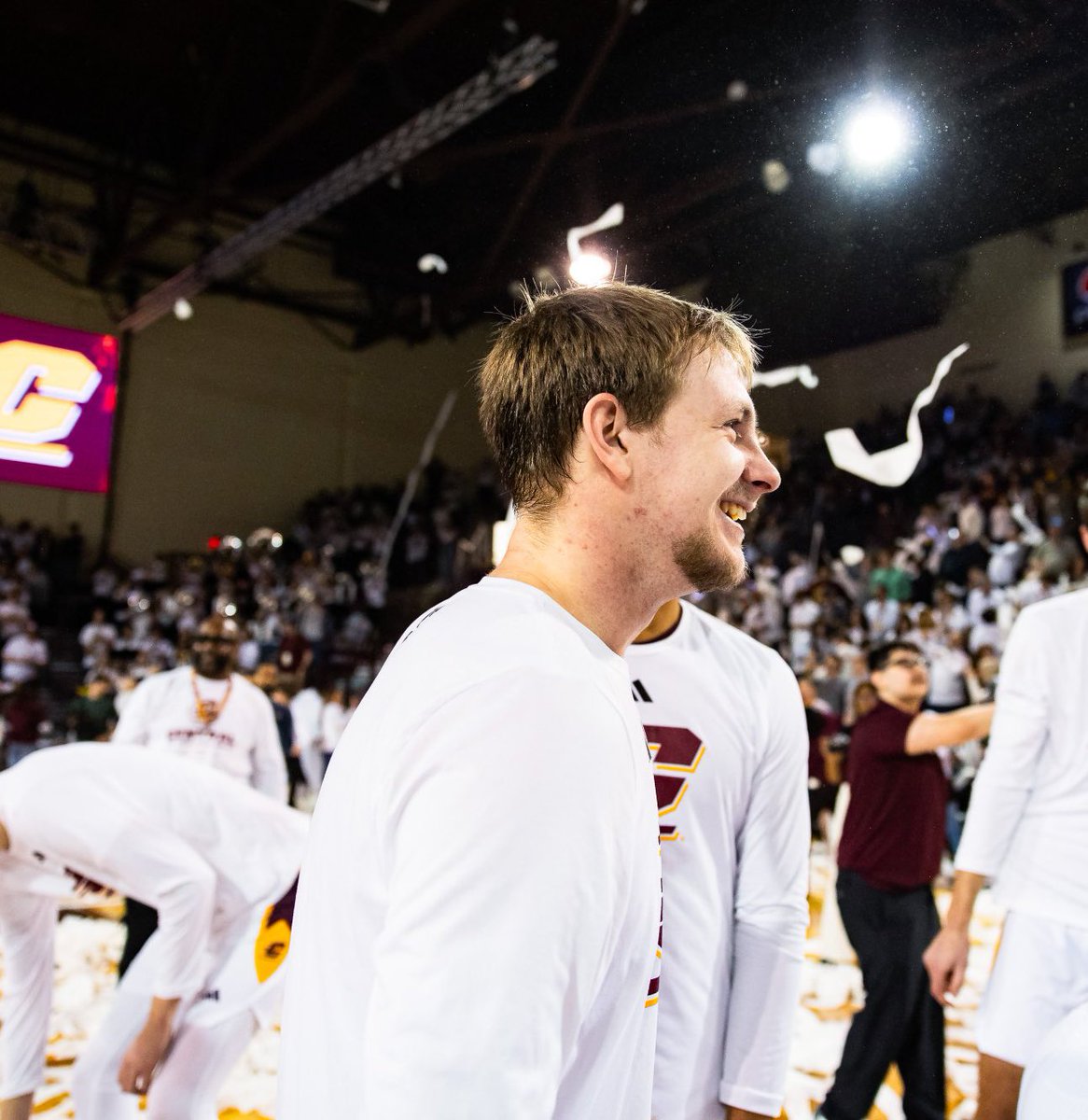 Adam Jaksa tweet media