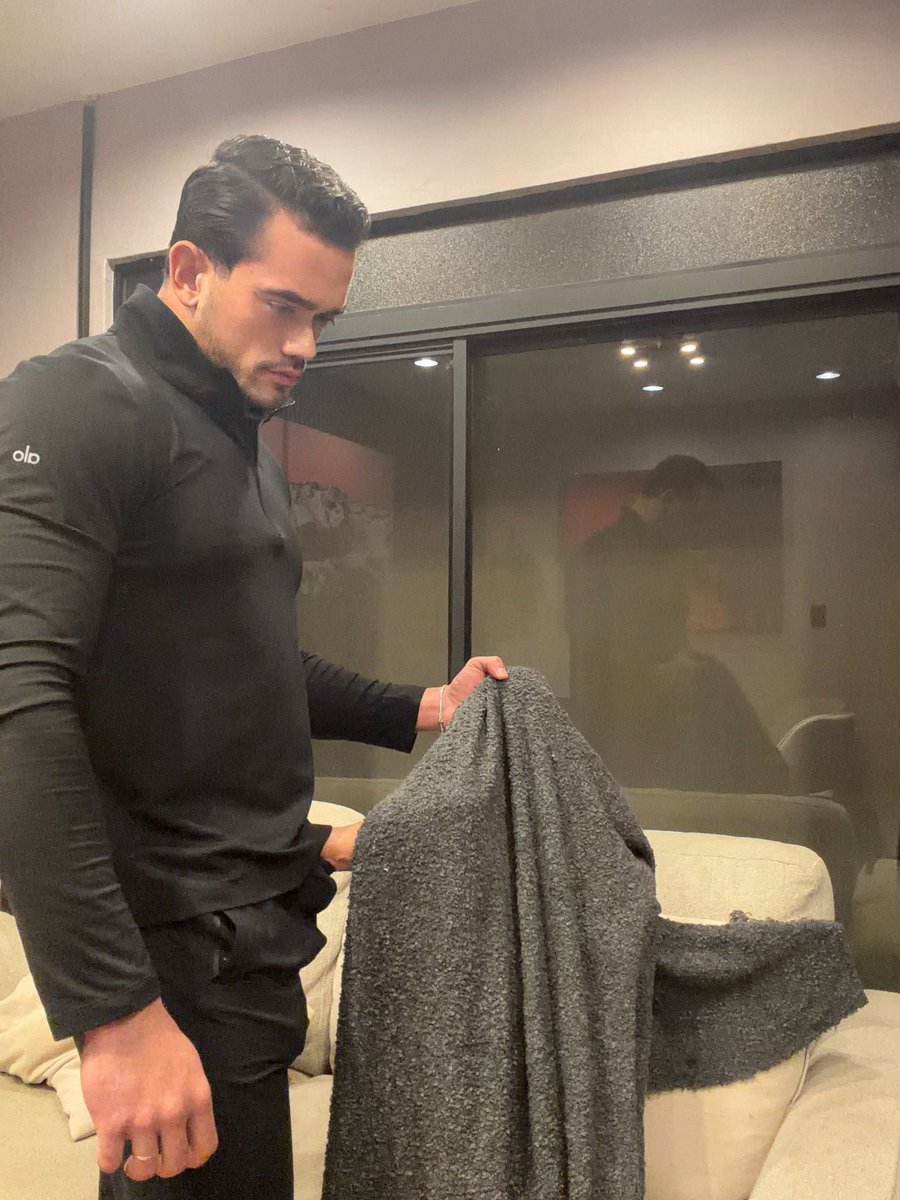 I’m warmer than I look 😘