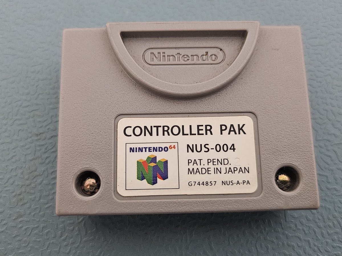 MisirajEduart's tweet image. The correct way to FRAM the Nintendo 64 Controller PAK 😌
- FM1808-70-SG
- PWIC removed 
- 22uf 6.3v Tantalum capacitor (might not be needed after FRAM mod)
- 0603 10K Resistor

All credits go to @nosIndulgences 
Check the thread below on how to do this ⬇️