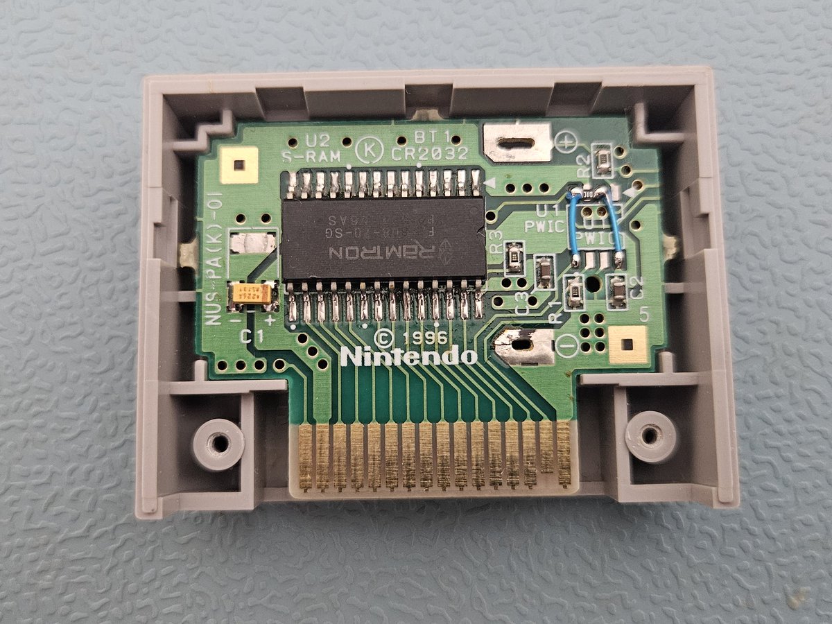 MisirajEduart's tweet image. The correct way to FRAM the Nintendo 64 Controller PAK 😌
- FM1808-70-SG
- PWIC removed 
- 22uf 6.3v Tantalum capacitor (might not be needed after FRAM mod)
- 0603 10K Resistor

All credits go to @nosIndulgences 
Check the thread below on how to do this ⬇️