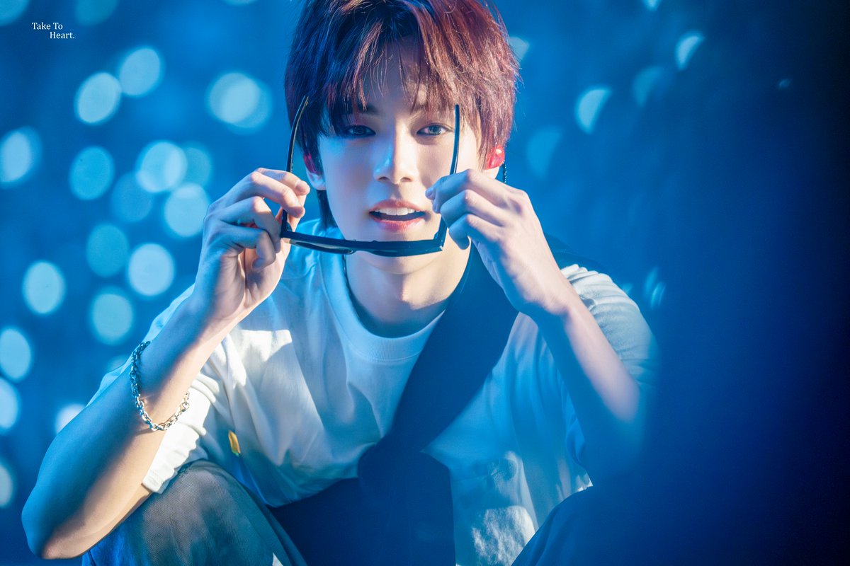 aro_monbebe's tweet photo. 260201 2026 MONSTA X WORLD TOUR
[THE X : NEXUS] DAY3
손바닥에 담은 하늘을 너에게로 보내고 싶어
#민혁 #MINHYUK #몬스타엑스 #MONSTAX https://t.co/EqfqKZxvUt