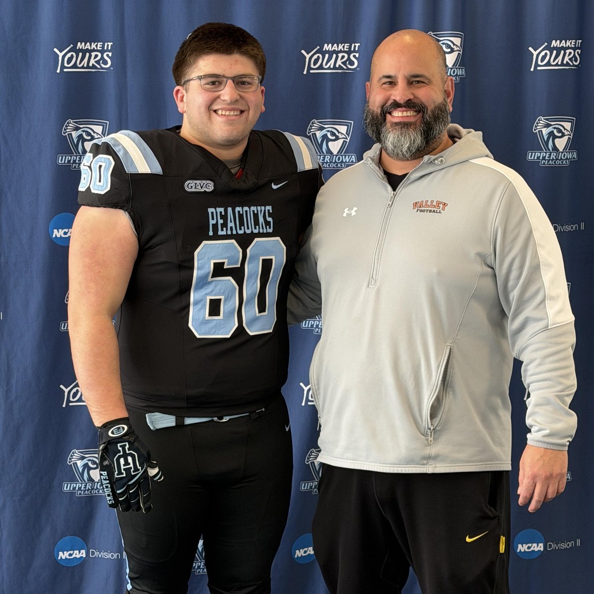 RickyDragoni's tweet image. Signing day! 1:00 PM It becomes official! @AlonzoJimenez89 @Upper_Iowa_FB @Coach_Hoskins @CoachMattVargas #football #proudpapa #dline