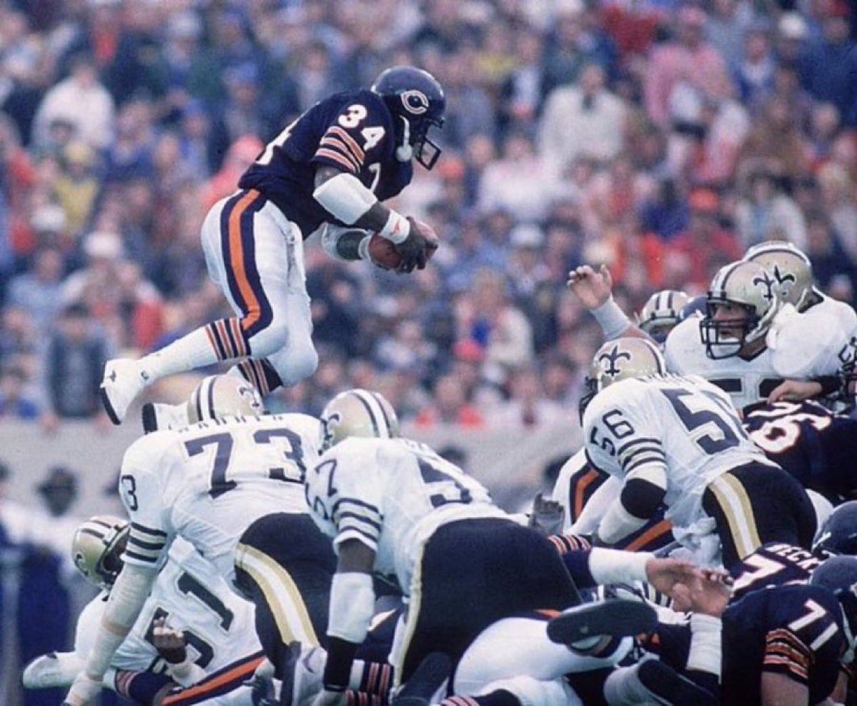 Super70sSports's tweet image. Nobody else ever has, or ever will, go over the top at the goal line like Walter Payton. I thought this was normal when I was a kid. It was not. At all. It was absolute sweetness.