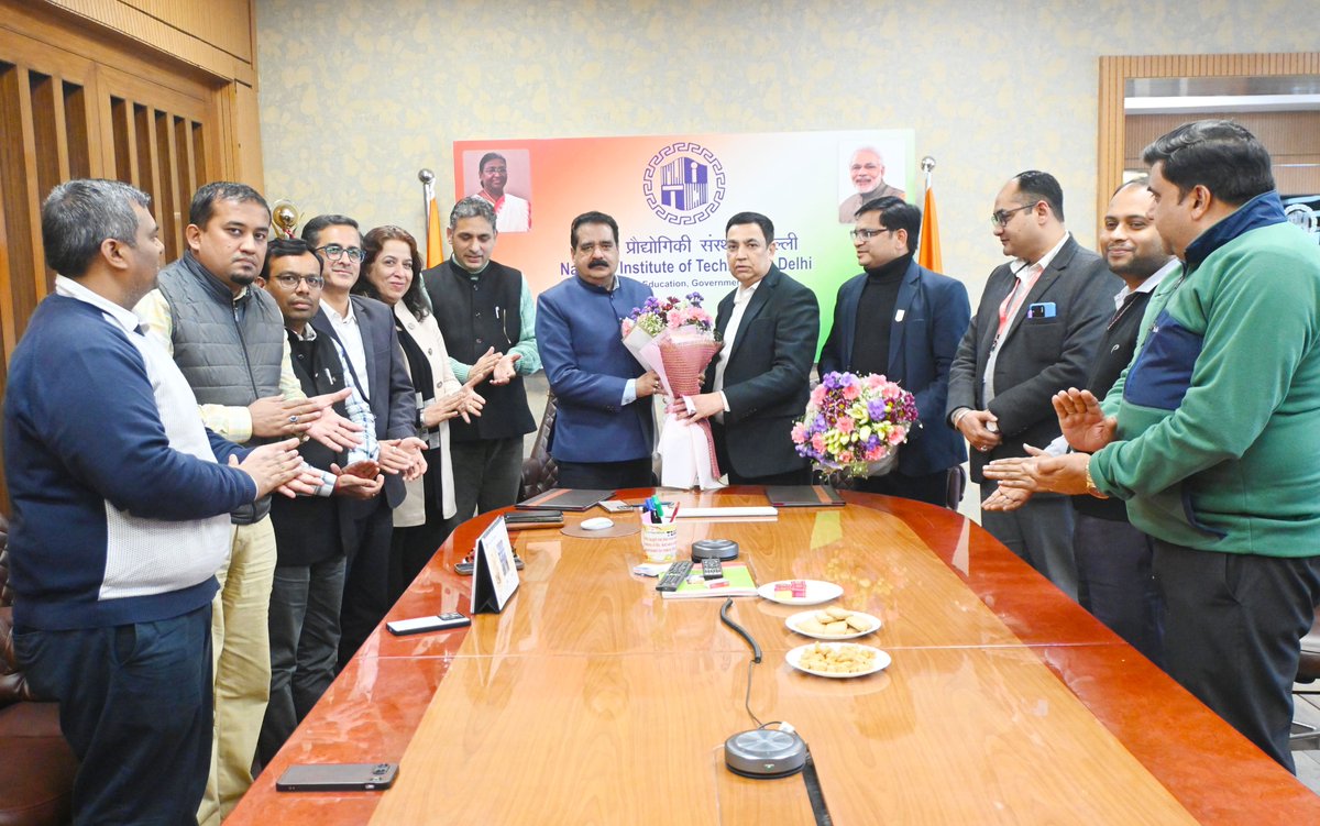 Nitdofficial's tweet image. 🤝🎓 NIT Delhi signed an MoU with Vivekananda Institute of Professional Studies (VIPS) to strengthen academic collaboration, research, internships &amp;amp; skill development.
#NITDelhi #VIPS #MoUSigning #AcademicCollaboration #HigherEducation

@EduMinOfIndia 
@GoI_MeitY