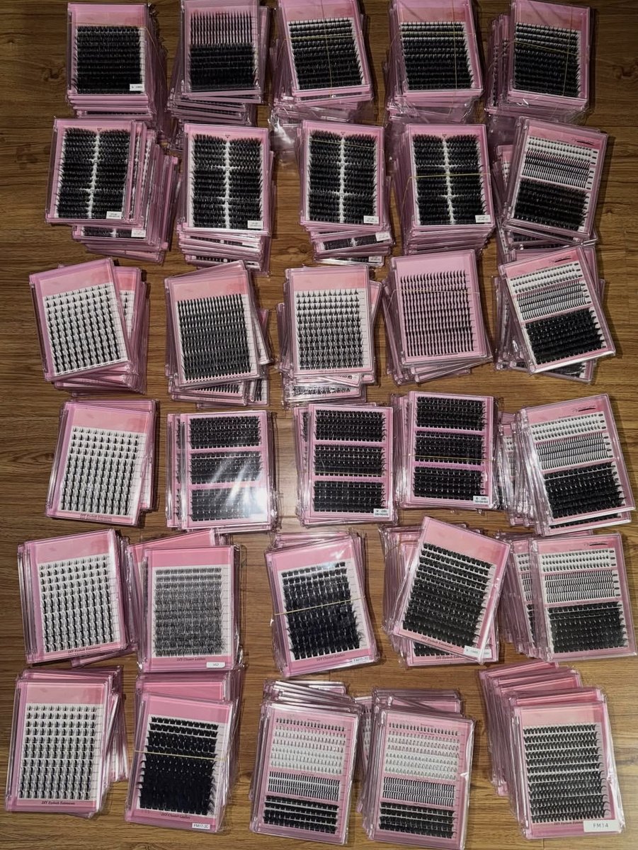 gra_cey24's tweet photo. If your lashes don’t make a statement, what’s the point?👀🔥 

Cluster/ strip lashes available 
Greatly quality💯
🔸DM to order 

10,500 - wholesale moq 5 ;9,800🛍️

#lashvendor #striplashes #beauty #benincitylashes https://t.co/oITXLtOsld