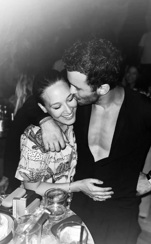 Barış Arduç Nasıl Evlenme Kararı Aldıklarını Anlattı! "Gupse ile acelemiz yoktu, beraber vakit geçirmeyi çok seviyorduk. Pandemide evde birlikte daha fazla vakit geçirince evlenmeye karar verdik" #barişarduç #GupseÖzay