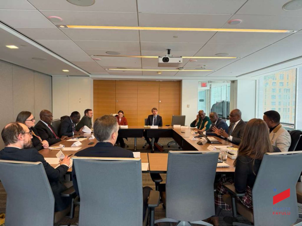 ECiDeRDC's tweet photo. À Washington, aujourd’hui, le président Martin Fayulu a échangé avec 5 grandes organisations américaines de promotion de la d��mocratie sur la crise en RDC. Il a réaffirmé l’urgence d’un dialogue national inclusif, reconnu comme la seule voie durable vers la paix et la stabilité. https://t.co/JfUUEsNxHZ