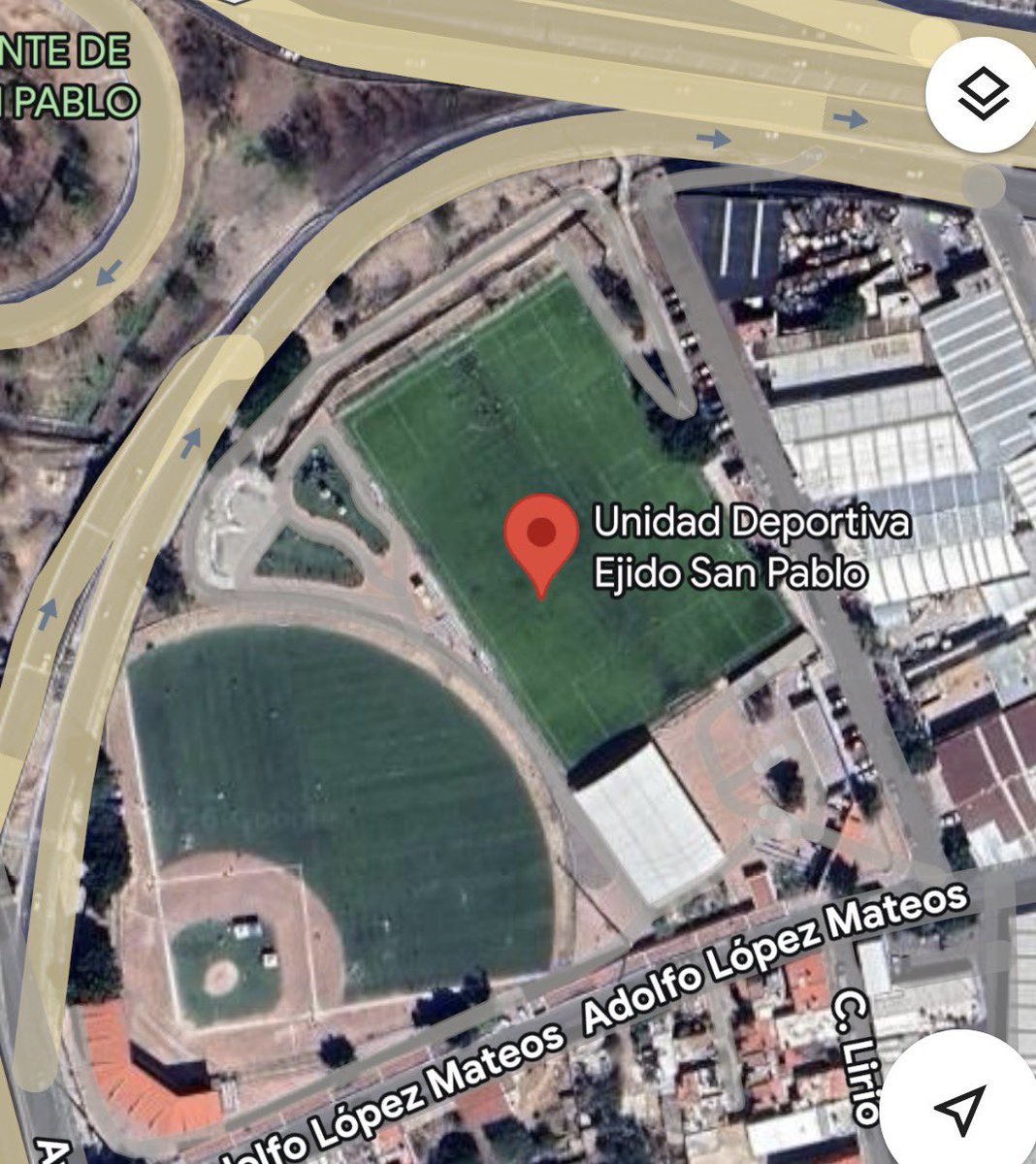 AvseFernando's tweet photo. ¡21 MILLONES DE PESOS!

¡Que bien que se rehabilite! 
Sin duda es un acierto darle mantenimiento a las unidades deportivas, aunque esta deportiva no tenía mucho que se había “rehabilitado” el problema es que se ha vuelto el “gran negocio” dejarlas en el olvido y después volver a gastar.
Y en San Pablo gastaron otros 21 millones en una rehabilitación….

En Querétaro el PAN le ha agarrado el negocio a todo.

#YaSeVan
