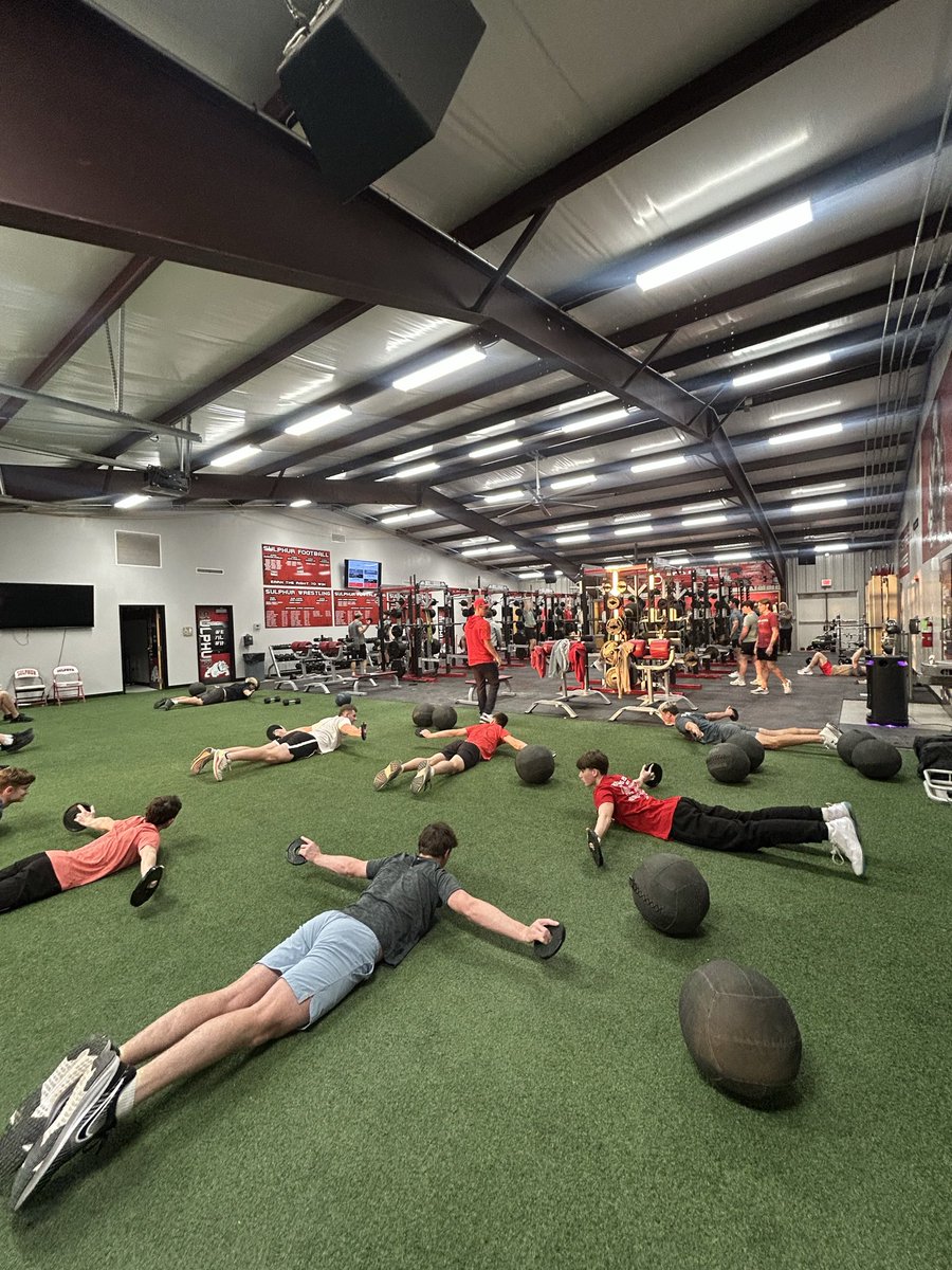100% attendance this morning at 7 am weights! How we do it here in Bulldog Nation! #Culture 

“The truth is you don't have to be special. You just have to be what most people aren't: consistent, determined, and willing to work for it" - Tom Brady