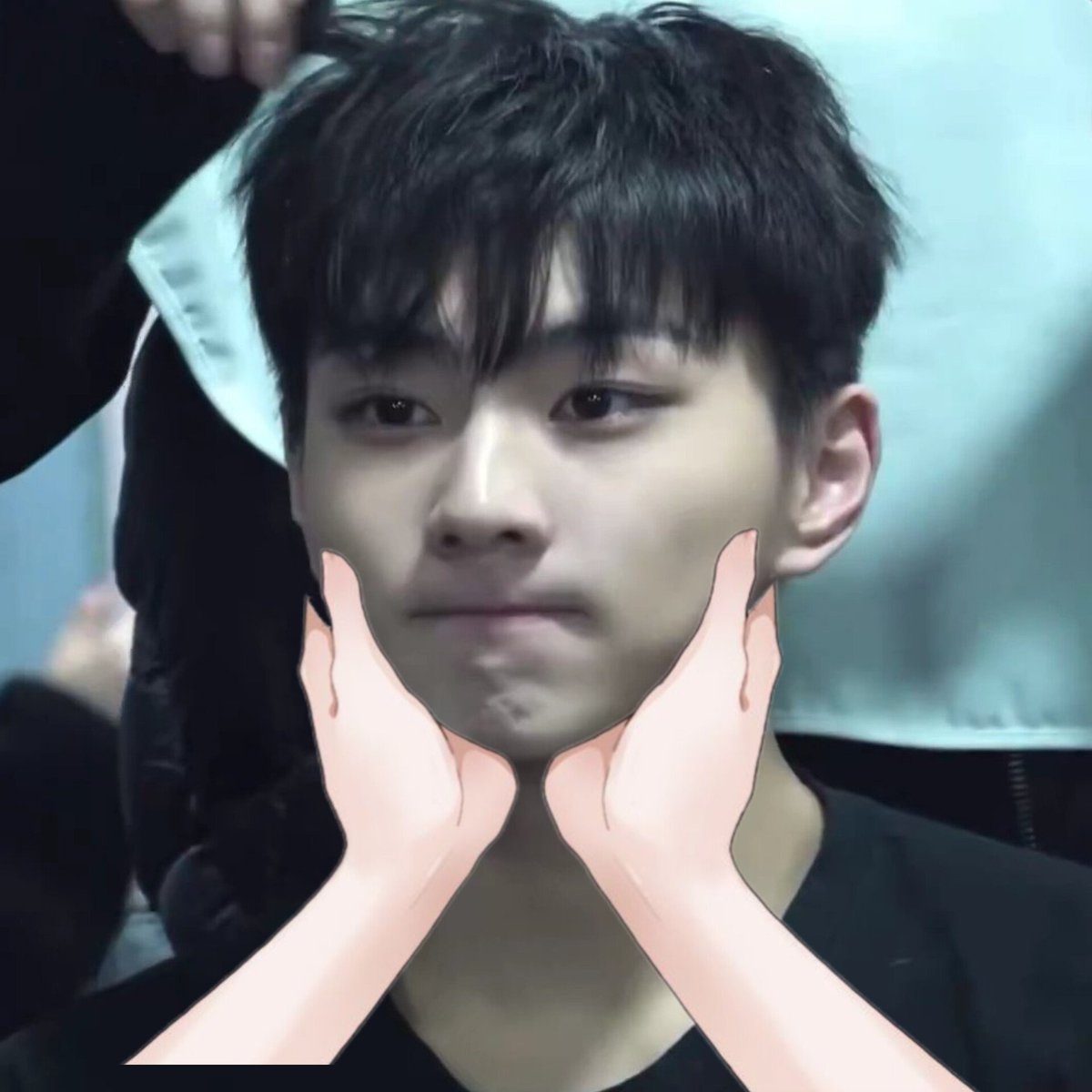 wonwonjpg's tweet image. it's breaks my heart seeing how jw loves and cares about his fan so much to the point he even filmed tt challenge for them despite being sick but some of these so called fans can't even lift their finger to hype him and his individuals works, some of really takes him for granted