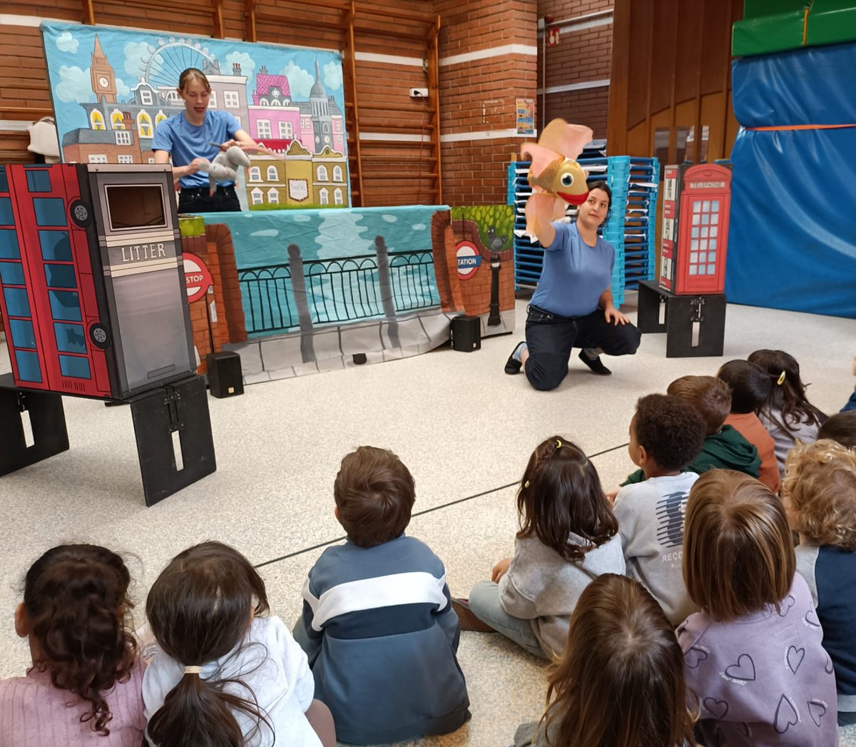 EscFarigolaClot's tweet image. #I3Farigola, #I4Farigola and #I5Farigola enjoying "The London Rat" show by @ipaproductions_. We had a great time and felt completely immersed! 🐭