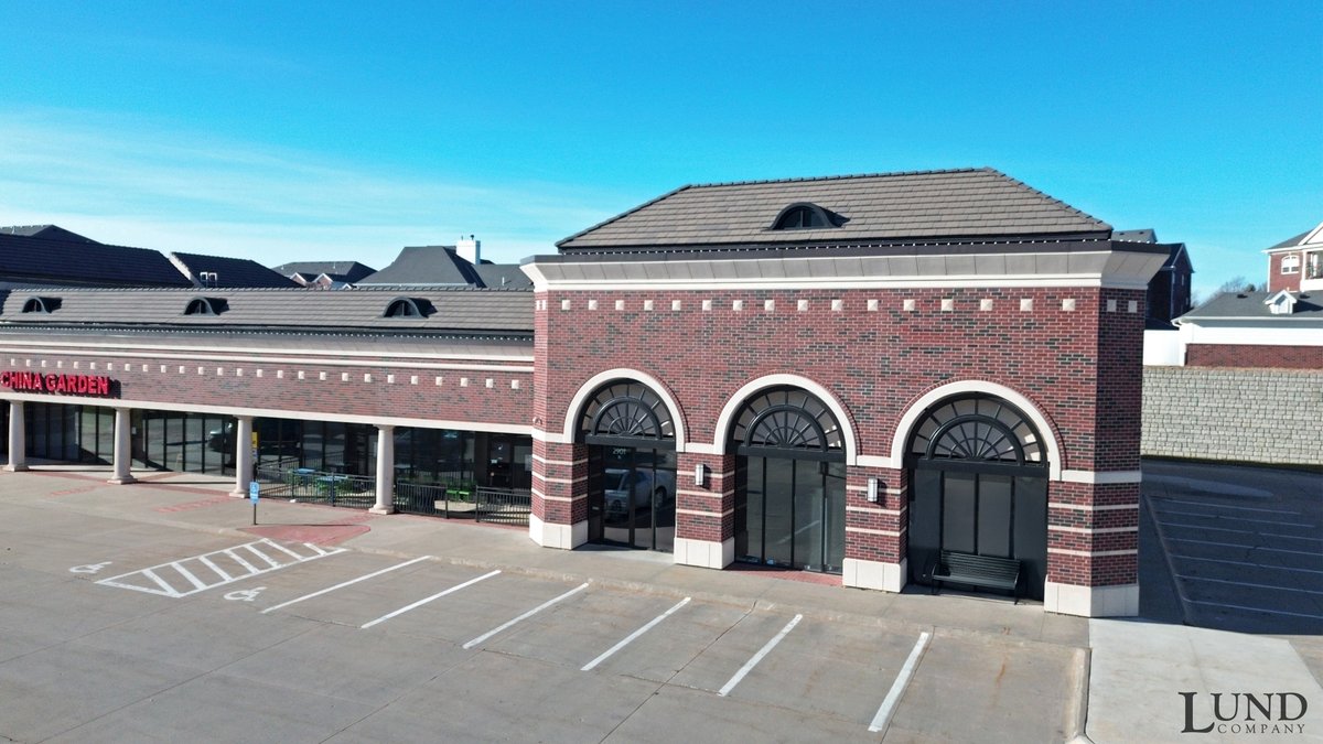 AVAILABLE FOR SUBLEASE
📍 2901 S. 84th Street, Lincoln NE 68506
🏢 6,947 SF Retail Space
💲 Sublease Rate: $19.10 PSF NNN
 
For more information, please contact Holly Jones or Trey MacKnight.

View Listing → bit.ly/RockledgeSquare

#Retail #ForSublease #CommercialRealEstate