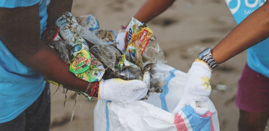 FC Barcelona (<a href="/FCBarcelona/">FC Barcelona</a>) launched their first NFT collection with us.

Most people saw NFTs.

They missed the point.

Here's what it was really about:

-1/4-
Each NFT represented something real.

Plastic pulled from the environment.

Verified. Tracked. Anchored on blockchain.