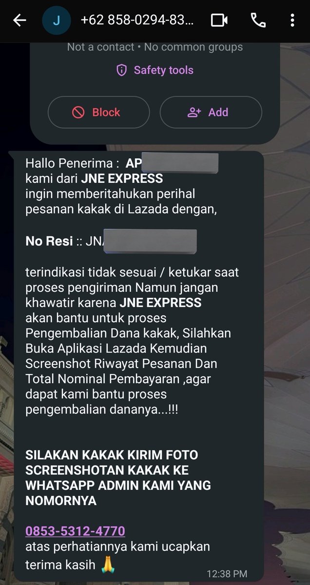 aprilish_'s tweet photo. heran deh kenapa data kita bisa kesebar ke penipu? kalo memang sudah sering terjadi harusnya perlu evaluasi gak sih? @LazadaID @JNE_ID https://t.co/jc5eevUAi1